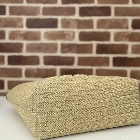 First bag ru MEDIUM GUCCI STRAW-EFFECT TOTE 0511